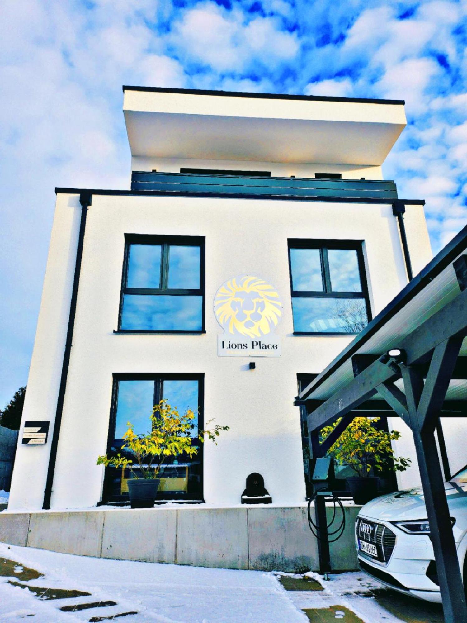 Lions Place Premium Apartments Comfort Optionaler Zugang Zum Spa- Bereich Гайденгайм-ан-дер-Бренц Екстер'єр фото
